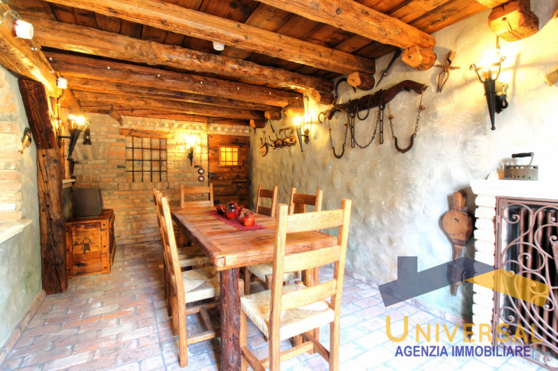 ARSEGO - In tranquillo quartiere residenziale, lontano da traffico e rumori, però al contempo com...