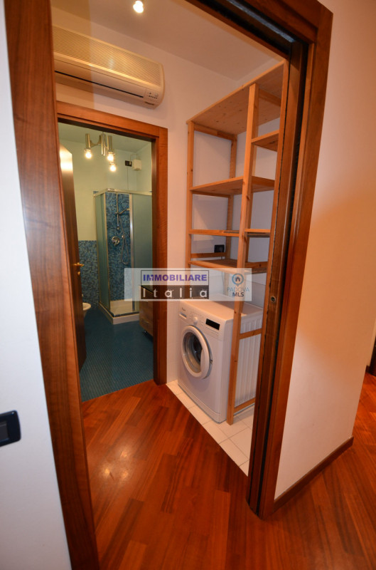 Scopri il tuo nuovo rifugio nel cuore di Roncaglia, una delle zone più ambite di Ponte San Nicolò...