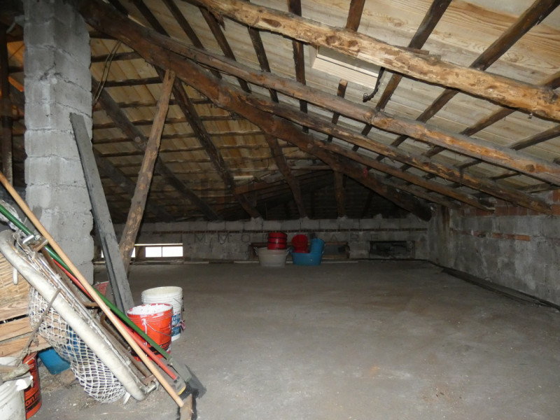 VALLI DEL PASUBIO - Sant'Antonio: TRICAMERE ABITABILE DA SUBITO comodo ai servizi e alle scuole. ...