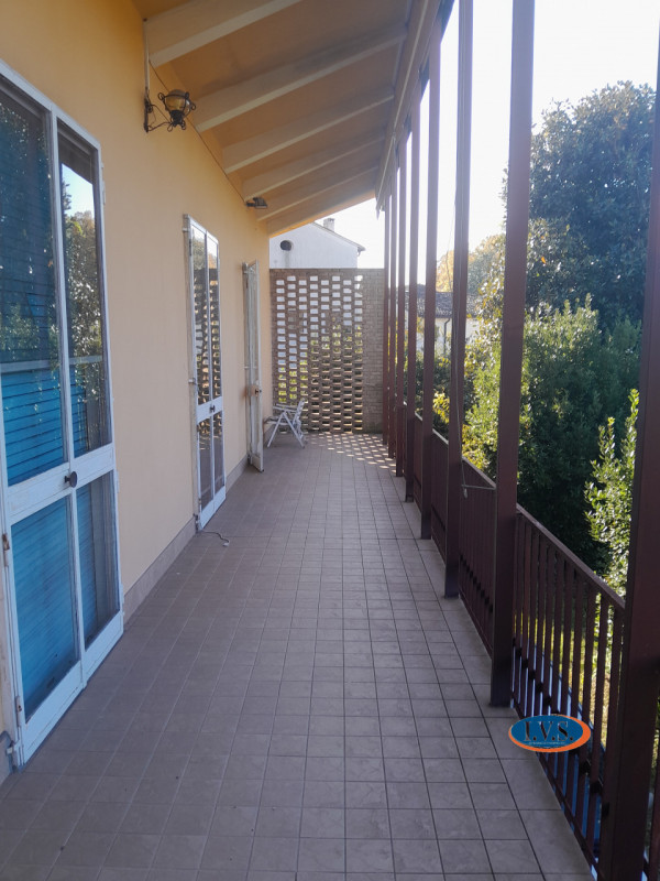 MONTEGALDA (VI): Proponiamo CASA SINGOLA di 160 mq con ampio giardino, a due minuti dal centro de...