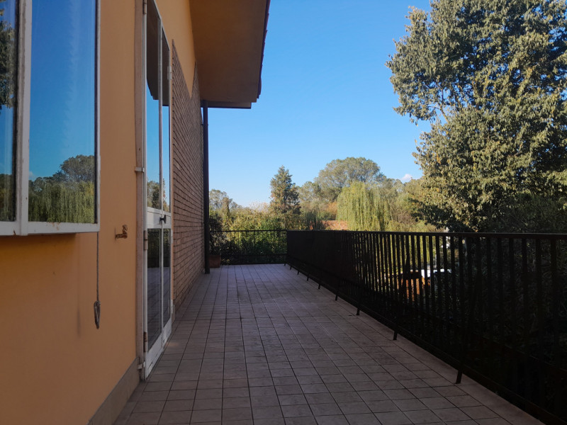 MONTEGALDA (VI): Proponiamo CASA SINGOLA  con ampio giardino in una posizione centrale del paese ...