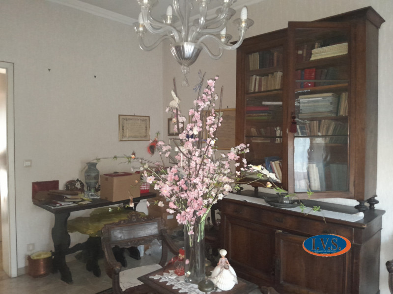 MONTEGALDA (VI): Proponiamo CASA SINGOLA  con ampio giardino in una posizione centrale del paese ...