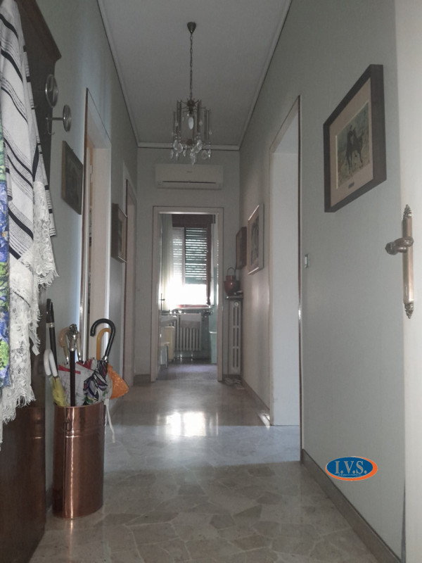 MONTEGALDA (VI): Proponiamo CASA SINGOLA  con ampio giardino in una posizione centrale del paese ...