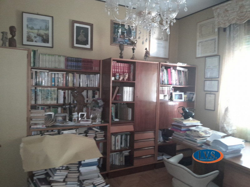 MONTEGALDA (VI): Proponiamo CASA SINGOLA  con ampio giardino in una posizione centrale del paese ...