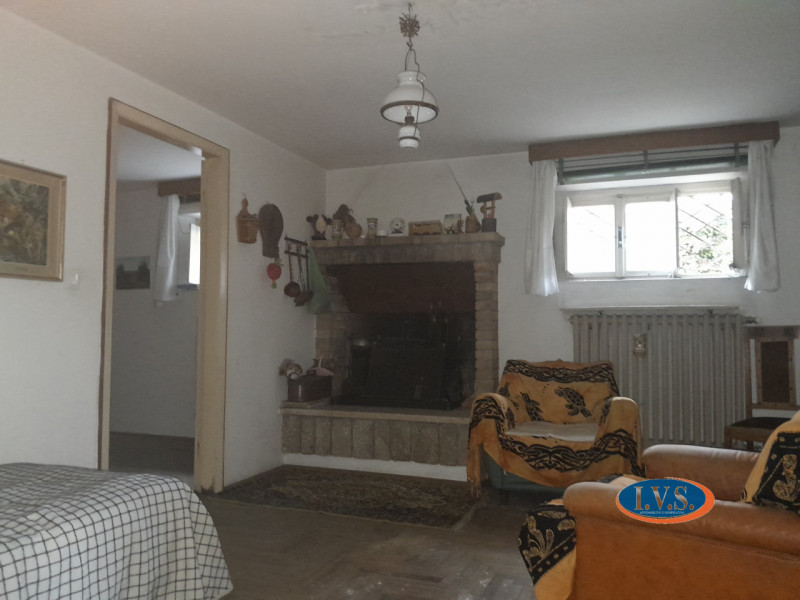 MONTEGALDA (VI): Proponiamo CASA SINGOLA  con ampio giardino in una posizione centrale del paese ...