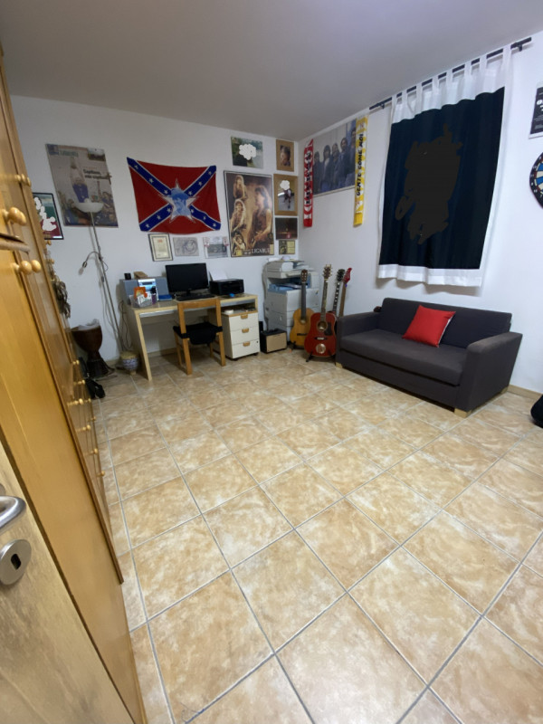 Vi presentiamo un'opportunità imperdibile nel cuore di Rossano Veneto: una bifamiliare con una su...