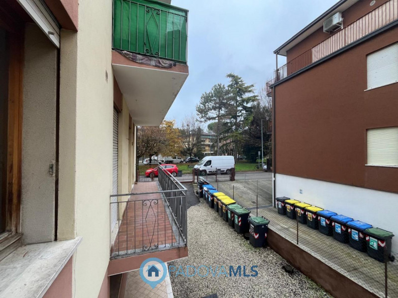 Immobile in esclusiva al Gruppo Padova MLS
ARCELLA-SAN BELLINO
Proponiamo in vendita un appartame...