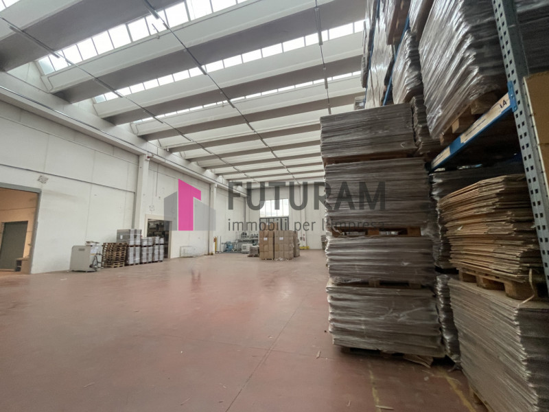 RIF: 115NM - PADOVA - PER INFO: 340335 8378 - 0444310220

Propongo in AFFITTO capannone produttiv...