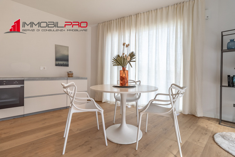 ESCLUSIVA IMMOBILPRO!!! NO IVA!!! RISPARMI € 8.000,00!
Un bicamere moderno, funzionale e con un g...