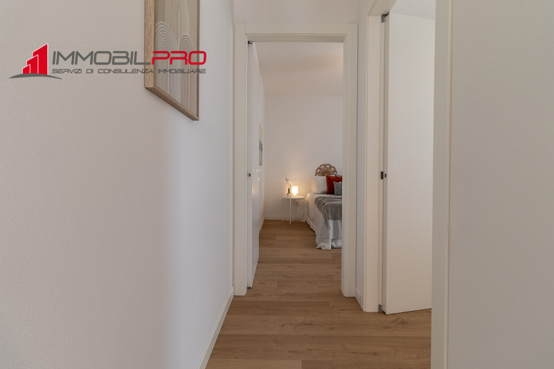 ESCLUSIVA IMMOBILPRO!!! NO IVA!!! RISPARMI € 8.000,00!
Un bicamere moderno, funzionale e con un g...