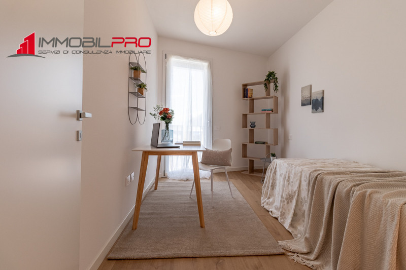 ESCLUSIVA IMMOBILPRO!!! NO IVA!!! RISPARMI € 8.000,00!
Un bicamere moderno, funzionale e con un g...