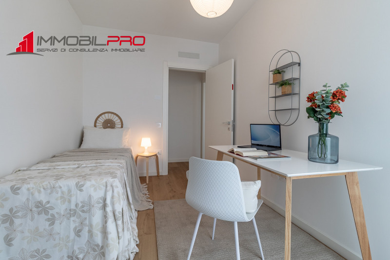 ESCLUSIVA IMMOBILPRO!!! NO IVA!!! RISPARMI € 8.000,00!
Un bicamere moderno, funzionale e con un g...