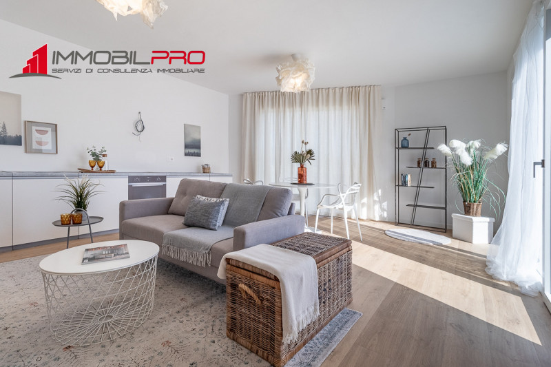 ESCLUSIVA IMMOBILPRO!!! NO IVA!!! RISPARMI € 8.000,00!
Un bicamere moderno, funzionale e con un g...