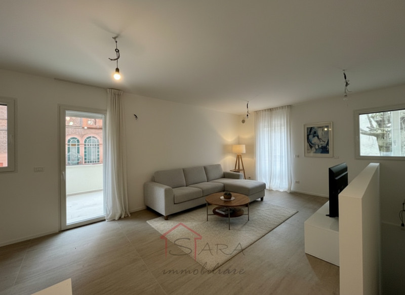 Nel cuore di Padova, Sara Immobiliare propone in vendita un elegante appartamento di 120 mq inser...