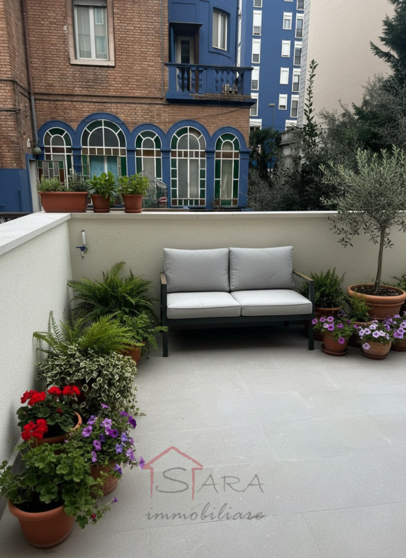 Nel cuore di Padova, Sara Immobiliare propone in vendita un elegante appartamento di 120 mq inser...