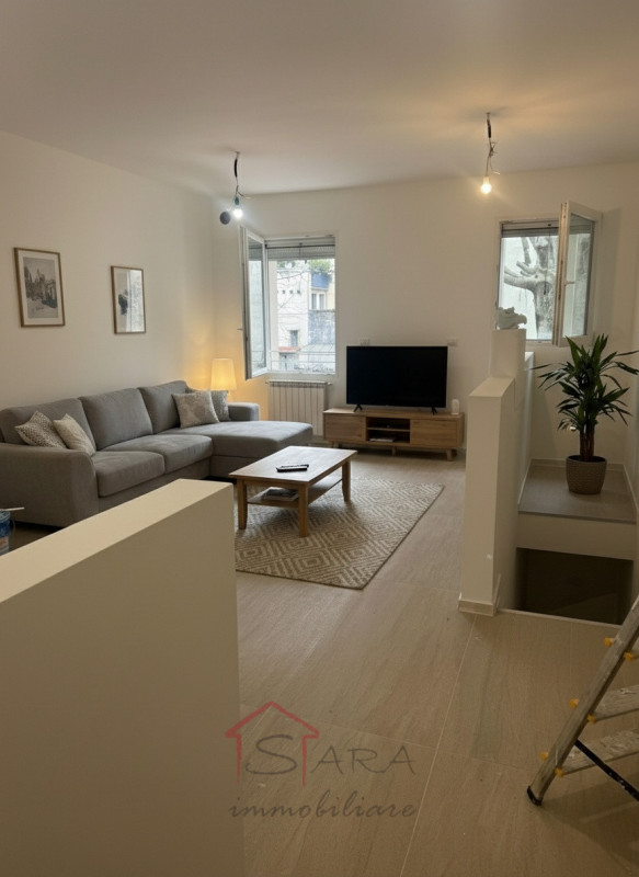 Sara Immobiliare è lieta di presentare un magnifico appartamento situato in centro città. Questo ...