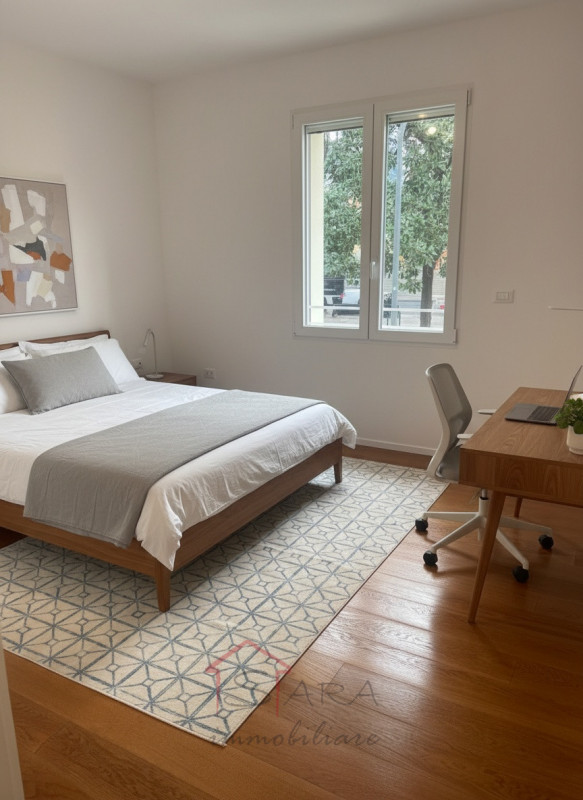 Sara Immobiliare è lieta di presentare un magnifico appartamento situato in centro città. Questo ...