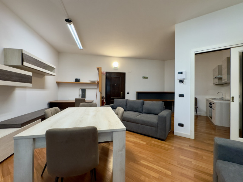 In una zona centralissima e servitissima di Sarmeola di Rubano, comoda ad autobus, scuole, farmac...