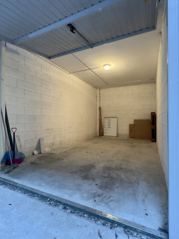 In una zona centralissima e servitissima di Sarmeola di Rubano, comoda ad autobus, scuole, farmac...