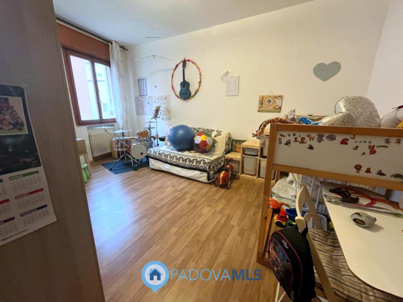 Immobile in esclusiva al Gruppo Padova MLS

ARCELLA-SAN BELLINO
Proponiamo in vendita un appartam...