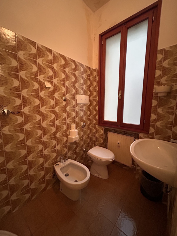 Padova Corso del Popolo Nicoletta Dardilli di AD Casa Padova propone in vendita ufficio al piano ...