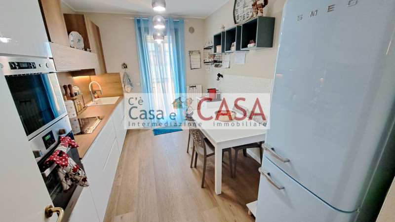 S.DOMENICO: Ottimo contesto abitativo, vicinanze a tutti i servizi, autobus, farmacia, scuole, co...