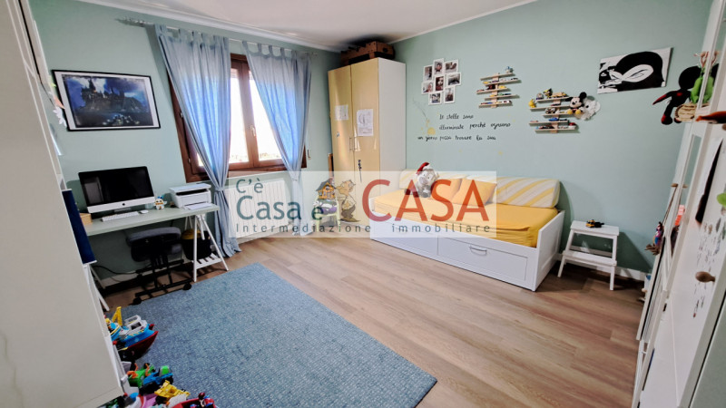 S.DOMENICO: Ottimo contesto abitativo, vicinanze a tutti i servizi, autobus, farmacia, scuole, co...