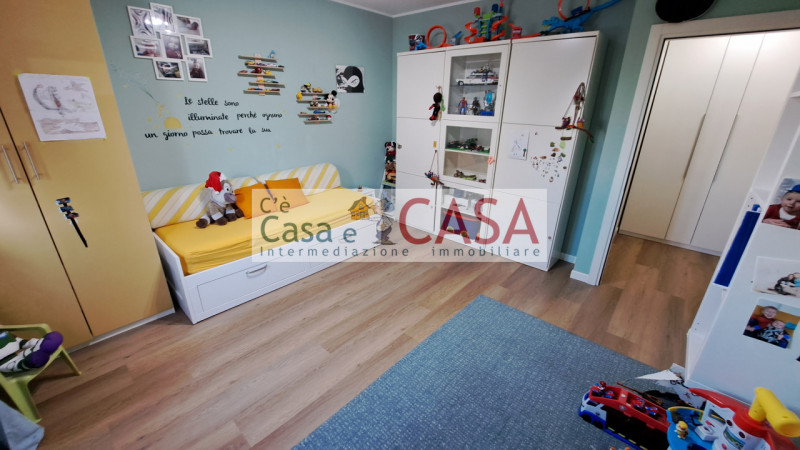 S.DOMENICO: Ottimo contesto abitativo, vicinanze a tutti i servizi, autobus, farmacia, scuole, co...