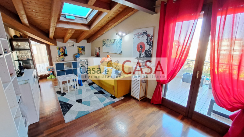 S.DOMENICO: Ottimo contesto abitativo, vicinanze a tutti i servizi, autobus, farmacia, scuole, co...