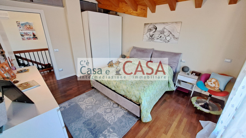 S.DOMENICO: Ottimo contesto abitativo, vicinanze a tutti i servizi, autobus, farmacia, scuole, co...