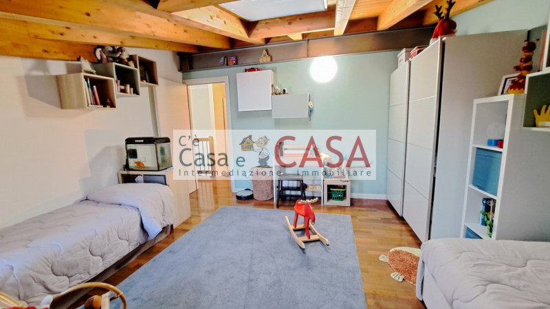 S.DOMENICO: Ottimo contesto abitativo, vicinanze a tutti i servizi, autobus, farmacia, scuole, co...