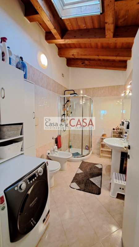 S.DOMENICO: Ottimo contesto abitativo, vicinanze a tutti i servizi, autobus, farmacia, scuole, co...