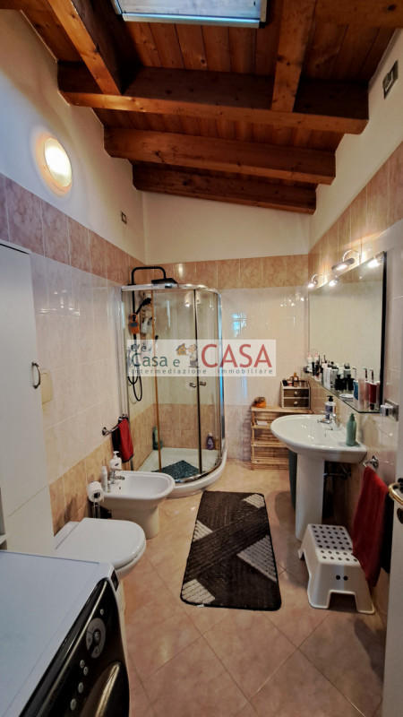 S.DOMENICO: Ottimo contesto abitativo, vicinanze a tutti i servizi, autobus, farmacia, scuole, co...