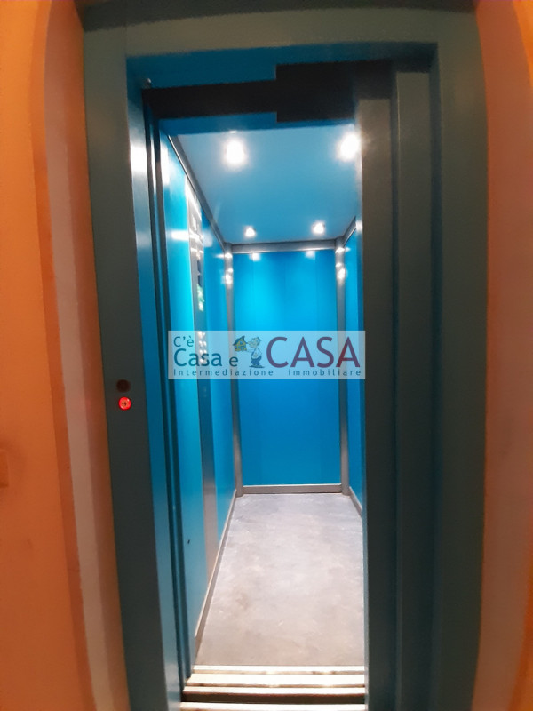 S.DOMENICO: Ottimo contesto abitativo, vicinanze a tutti i servizi, autobus, farmacia, scuole, co...