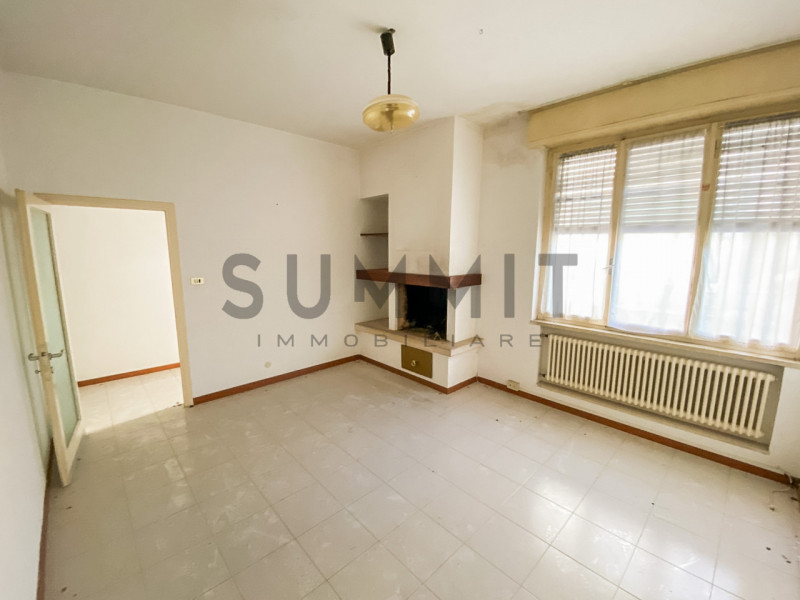 SANTORSO:  BIFAMILIARE completa in zona residenziale collinare con splendida vista, composta da d...