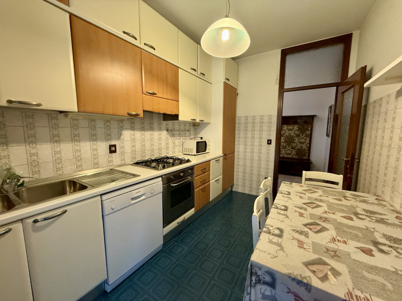 Immobile in esclusiva al Gruppo Padova MLS
SANTISSIMA TRINITA' Appartamento di tre camere all’int...