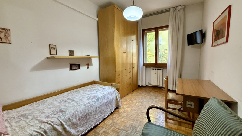 Immobile in esclusiva al Gruppo Padova MLS
SANTISSIMA TRINITA' Appartamento di tre camere all’int...