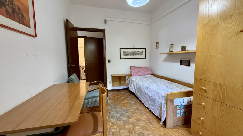 Immobile in esclusiva al Gruppo Padova MLS
SANTISSIMA TRINITA' Appartamento di tre camere all’int...