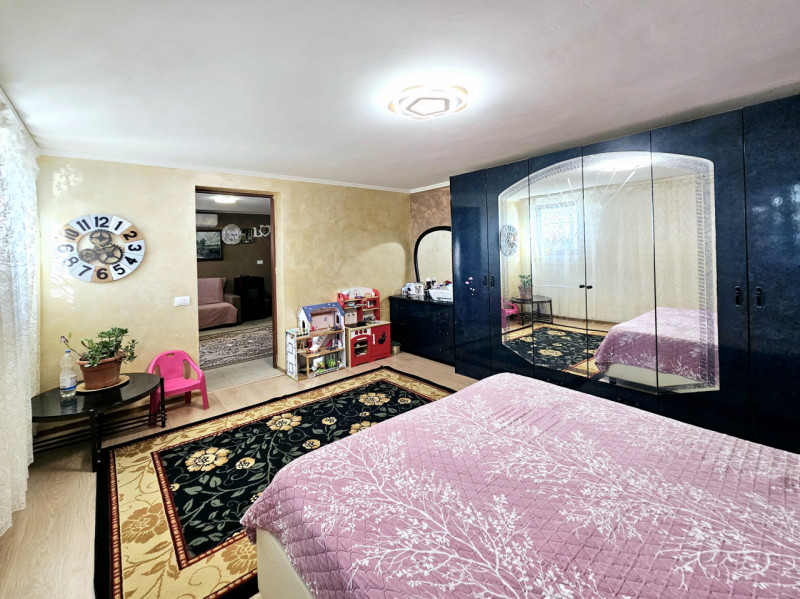 Proponiamo in vendita a Merlara, abitazione singola recentemente ristrutturata, con giardino escl...