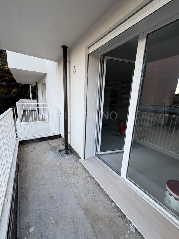 Appartamento trilocale situato nel centro di Padova, a 2 passi dai portici di Corso Milano, 107 m...