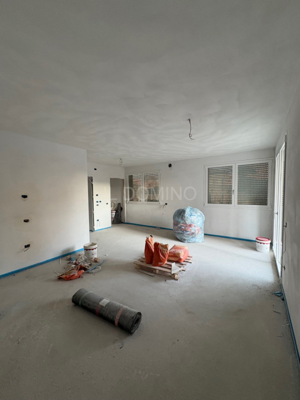 Appartamento trilocale situato nel centro di Padova, a 2 passi dai portici di Corso Milano, 107 m...