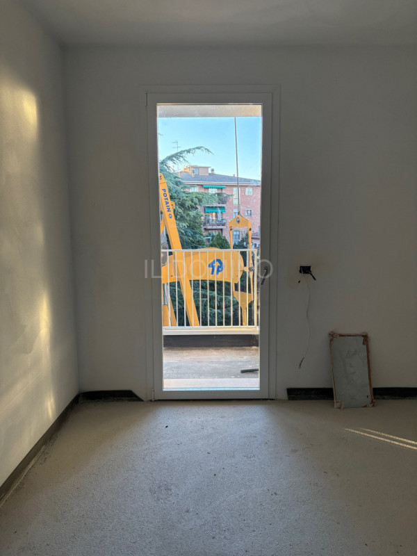 Appartamento trilocale situato nel centro di Padova, a 2 passi dai portici di Corso Milano, 107 m...