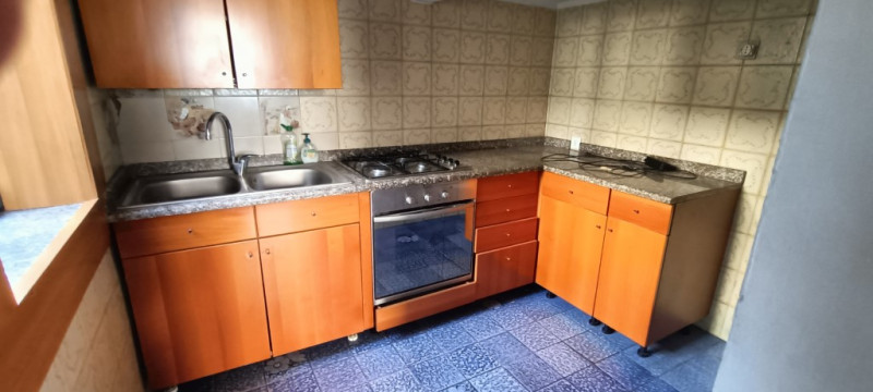 EB04 SALBORO in posizione centrale e comoda a tutti i servizi, interessante casa indipendente su ...