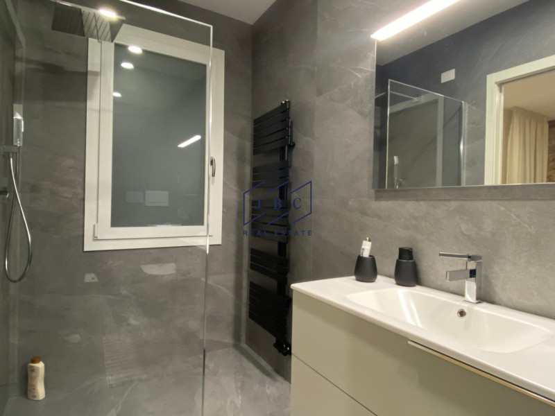 ROVERBASSO DI CODOGNE’ -  (TV)

Splendido Appartamento in Classe A1 con Ampio Annesso e giardino....