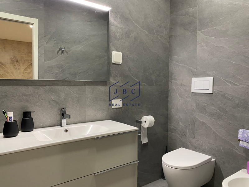 ROVERBASSO DI CODOGNE’ -  (TV)

Splendido Appartamento in Classe A1 con Ampio Annesso e giardino....