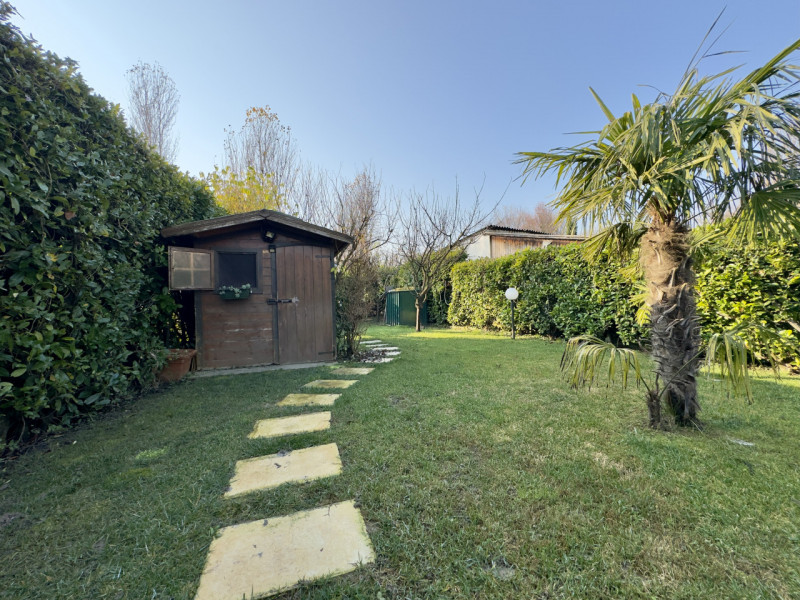 SELVAZZANO DENTRO — In una zona residenziale tranquilla e riservata, frequentata solo dai residen...