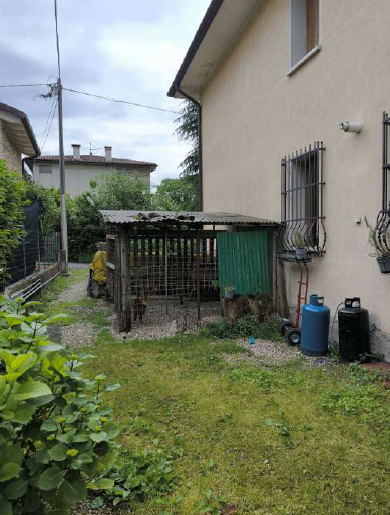 Rif. A.A.778-12

Vendita all'asta - appartamento al piano terra con garage in data 28 gennaio 202...