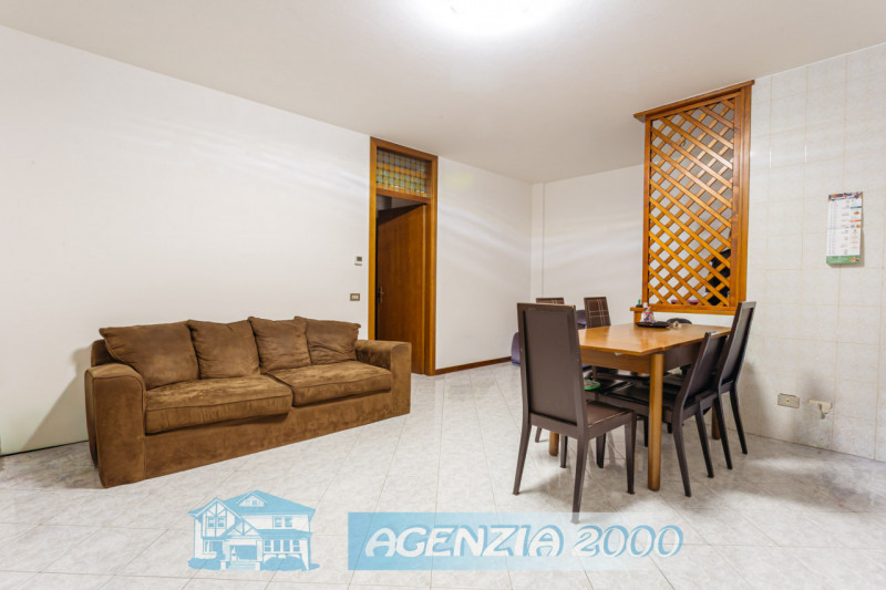 AD ARRE IN UN COMPLESSO SIGNORILE HO UN BELL' APPARTAMENTO PER TE!!! AL PIANO NOBILE CON GIARDINO...