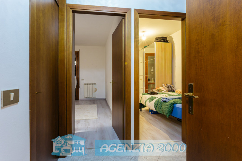 AD ARRE IN UN COMPLESSO SIGNORILE HO UN BELL' APPARTAMENTO PER TE!!! AL PIANO NOBILE CON GIARDINO...