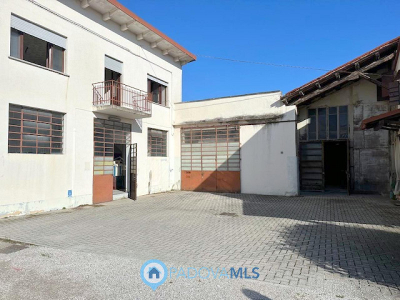 Immobile in esclusiva al Gruppo Padova MLS.

Scopri questa straordinaria opportunità di investime...